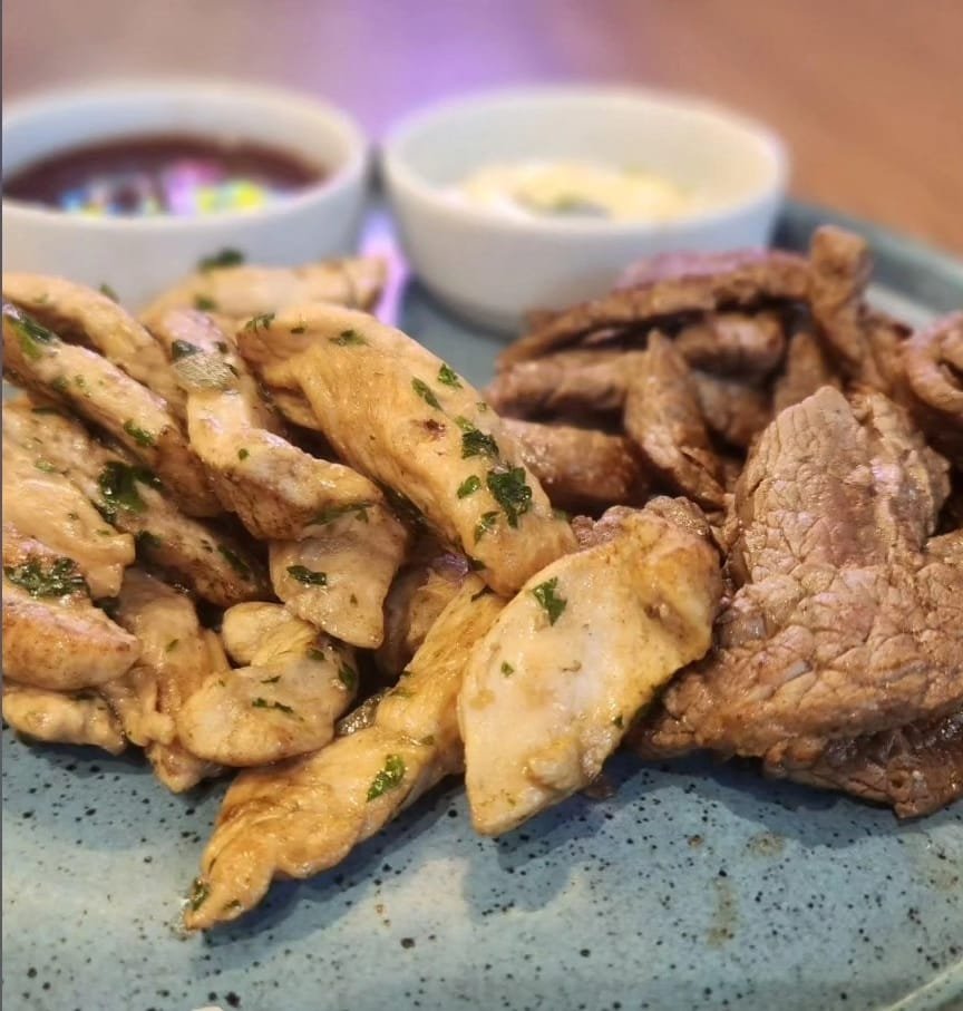 Carnes servidas à mesa